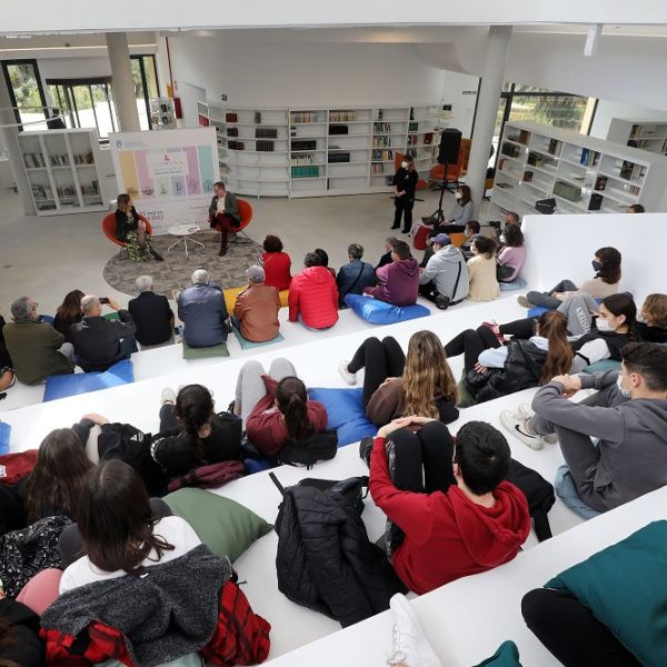 Marpoética cruza su ecuador con la apertura de los Diálogos Poéticos’ y el ciclo de poesía joven Palabra del Mar’
