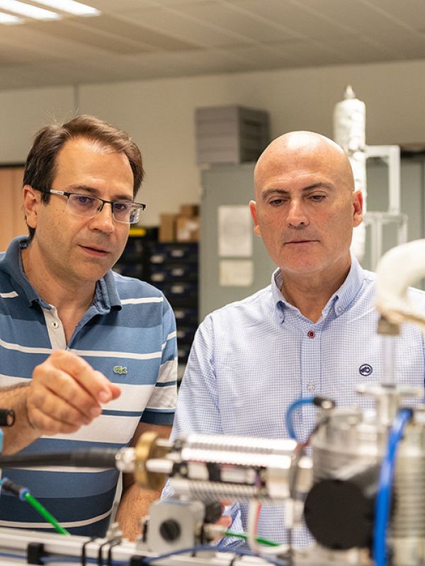 El CSIC, la UPV y Sener acuerdan desarrollar una planta piloto para generar hidrógeno verde mediante microondas