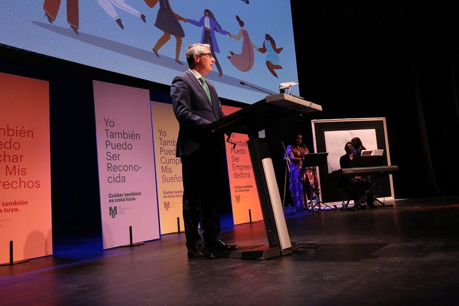 La Diputación premia en la gala Reconocidas 2021 a veinte mujeres y entidades que impulsan la igualdad de género en la provincia