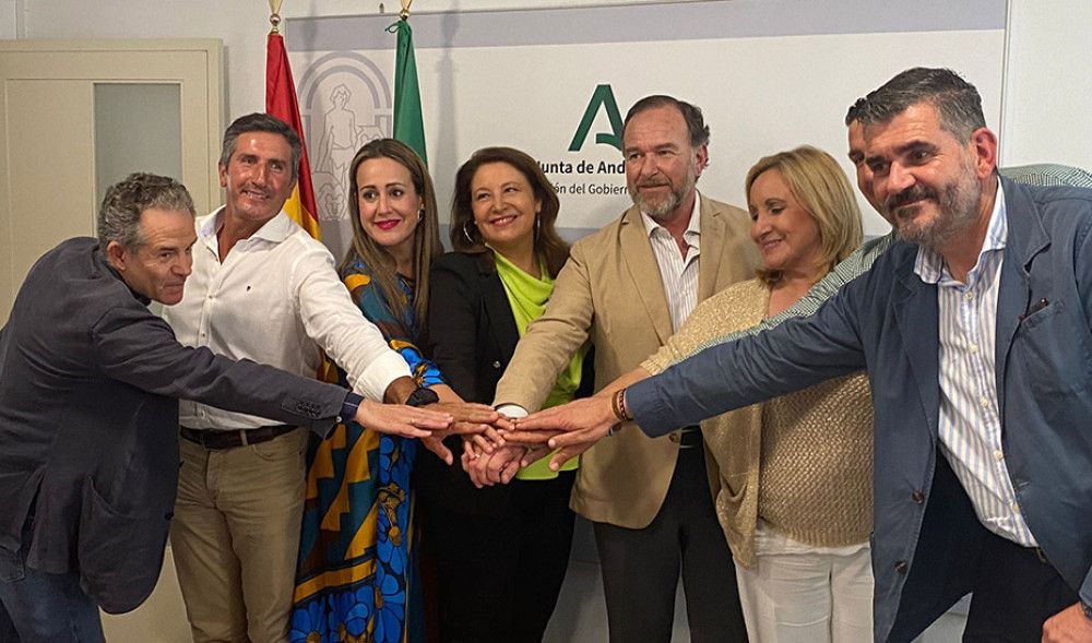 La Consejería de Agricultura e Interfresa dan los primeros pasos para la futura figura de calidad