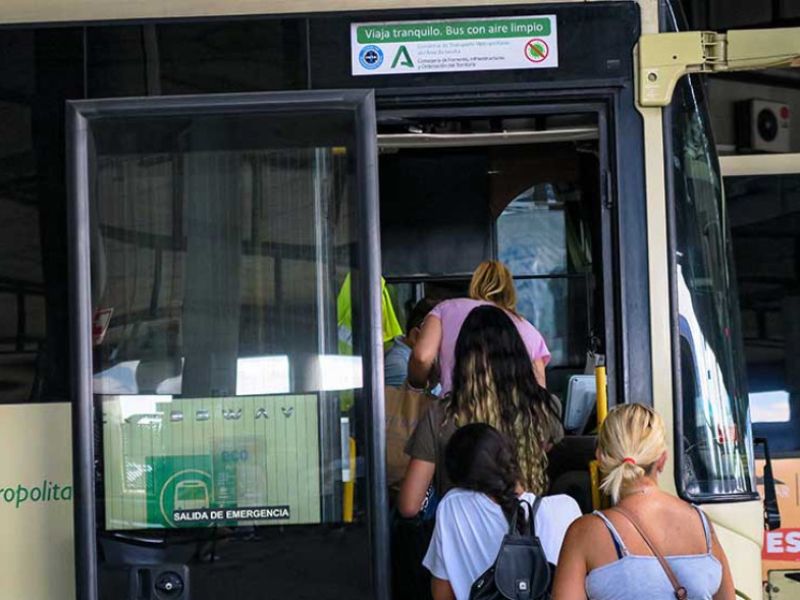 La bonificación del 60% en el transporte público de Andalucía se prorrogará hasta final de año