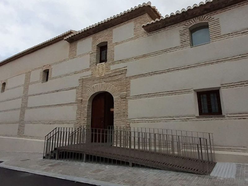 La Junta recopila en un inventario 7.200 edificios públicos de interés arquitectónico de Andalucía
