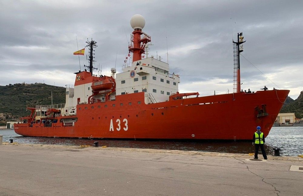 Un foco de COVID en el "Hespérides" obliga a suspender la campaña Antártica española