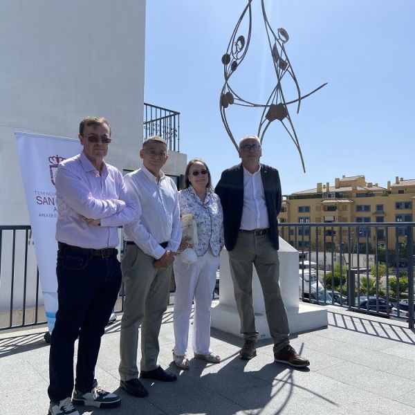 El Ayuntamiento incrementa su patrimonio cultural en San Pedro Alcántara con la adquisición de dos nuevas obras de Vicente de Espona