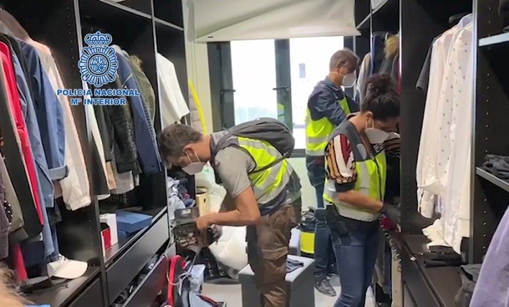 La Policía Nacional detiene a 14 personas por defraudar 4.000.000 de euros a Hacienda en productos de consumo