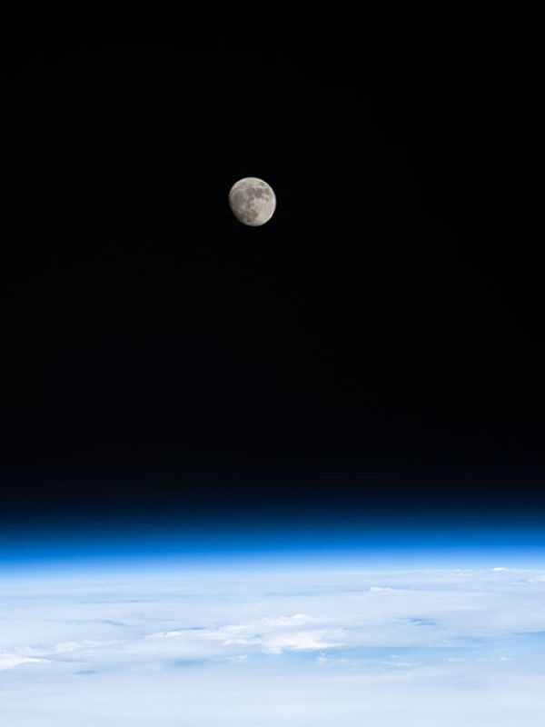 China descubre un nuevo mineral en la Luna, el Changesite-(Y)