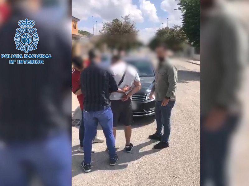 La Policía Nacional detiene a un fugitivo que lideraba una organización criminal internacional dedicada al tráfico de drogas con helicópteros