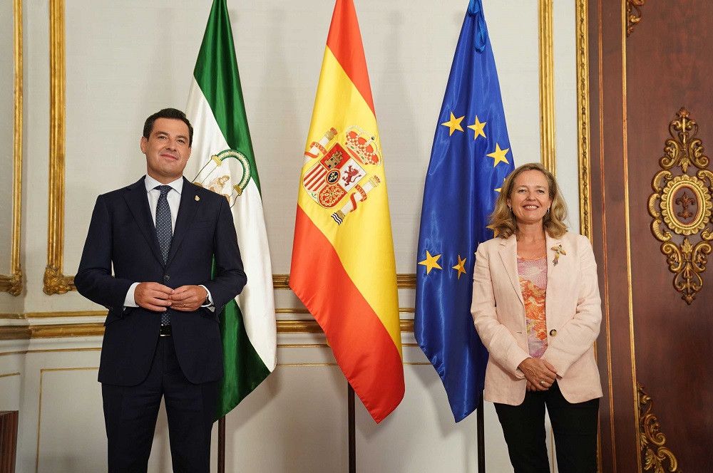 Moreno pide a Nadia Calviño aplicar la cogobernanza para distribuir los fondos europeos entre las autonomías