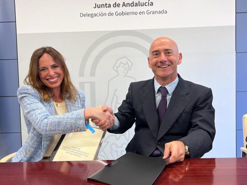 La Junta y Metrovacesa acuerdan las bases para el desarrollo de la zona de Mondragones en Granada