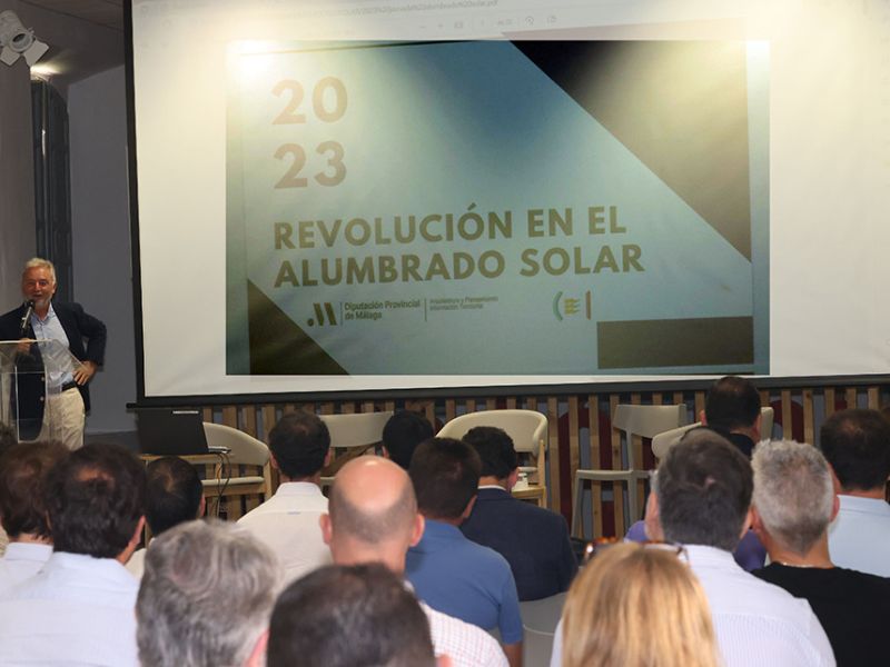 La Diputación organiza una jornada sobre el uso de la energía solar para el alumbrado público