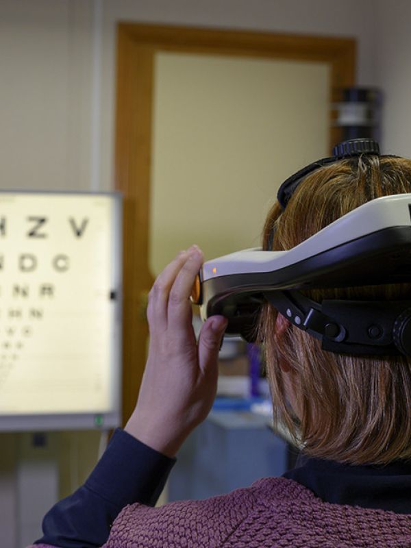 Científicos del CSIC prueban con éxito su simulador visual SimVis en pacientes con cataratas antes de operarse