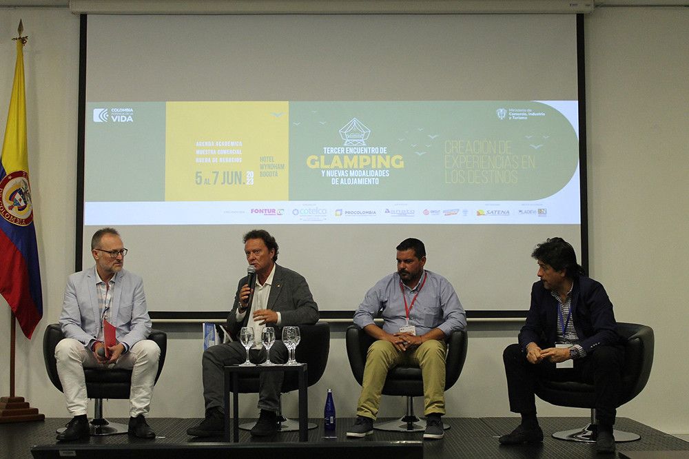 La Diputación expone en Colombia la recuperación y puesta en valor del Caminito del Rey