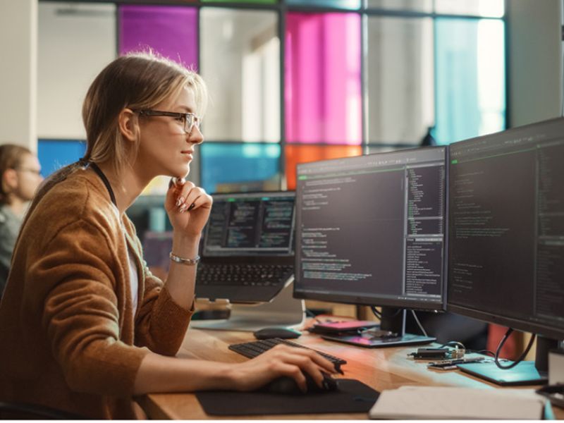 Andalucía Emprende ha ayudado a 8.802 emprendedores para la creación de 7.745 empresas en la autonomía