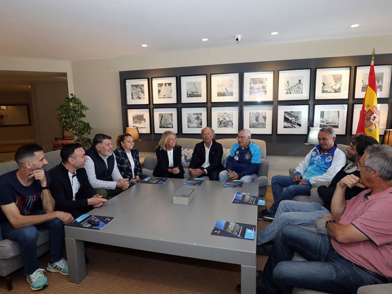 El Ayuntamiento mantiene un encuentro con las entidades que operan en el Puerto Deportivo de Marbella y con la Hermandad de la Virgen del Carmen
