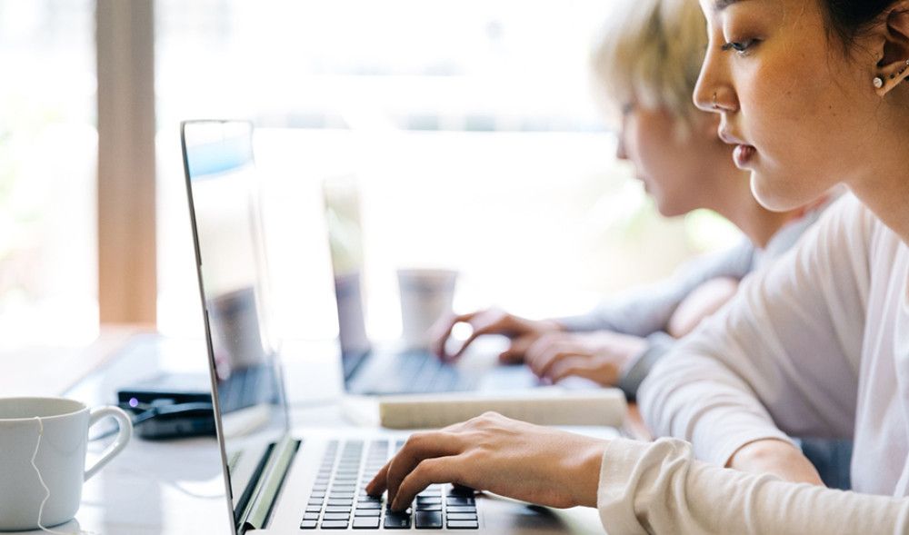 La matriculación de mujeres en grados de Ingeniería crece un 7% en Andalucía en el último lustro