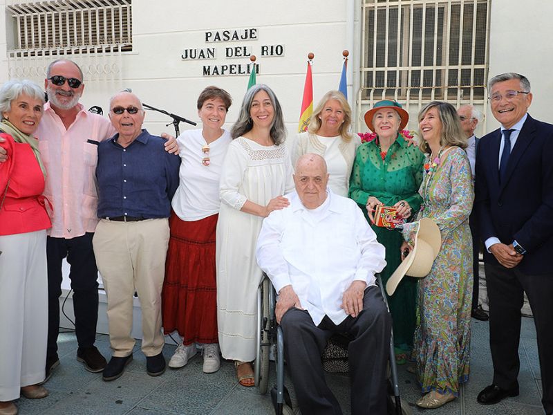El Ayuntamiento reconoce en el Día del Trabajo al empresario Juan del Río Mapelli “por su compromiso con la creación de empleo y el impulso a San Pedro Alcántara”
