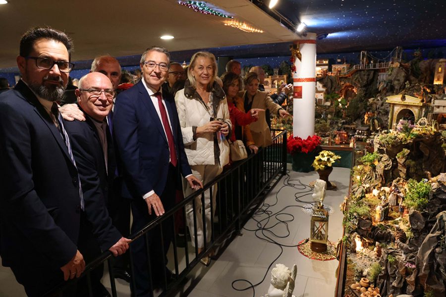 La Diputación inaugura la Navidad con actividades para todos los públicos y el tradicional Belén y alumbrado de su sede