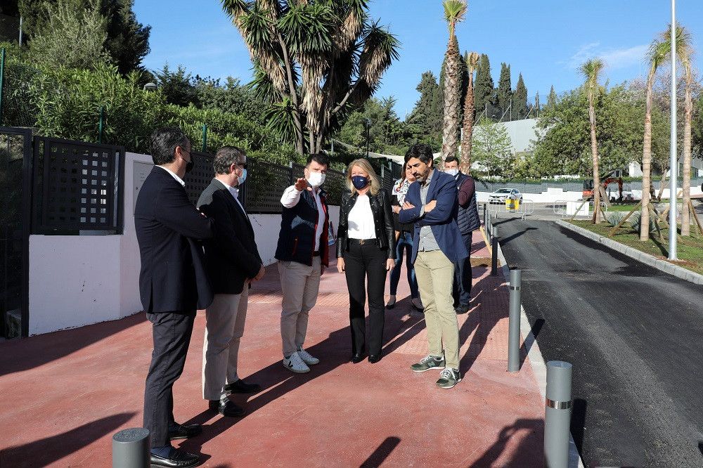 El Ayuntamiento ha realizado trabajos de mejora en una de las principales arterias de conexión entre la Colonia de El Ángel y la zona de Aloha