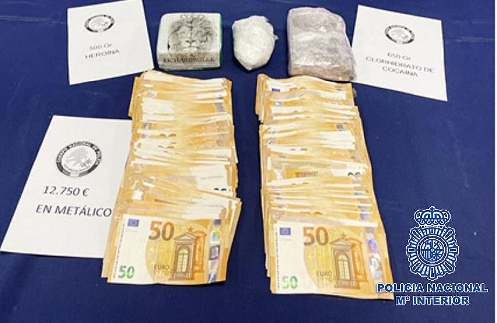 La Policía Nacional sorprende en Málaga a un hombre que transportaba en su vehículo 650 gramos de cocaína y 500 de heroína