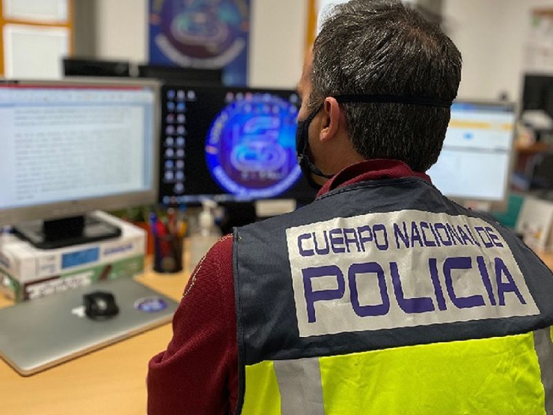 La Policía Nacional alerta en Málaga de otro repunte de estafas a clientes bancarios por medio de una técnica que combina SMS con llamadas telefónicas