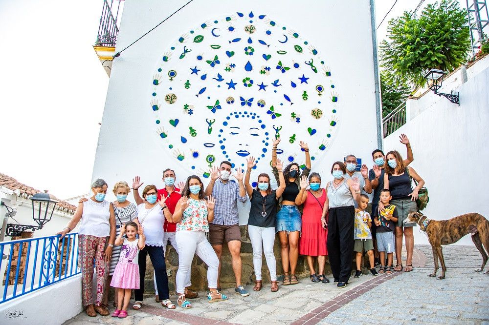 Un mandala que se recarga con la luz del sol es la obra de arte diseñada para embellecer las calles de Jubrique