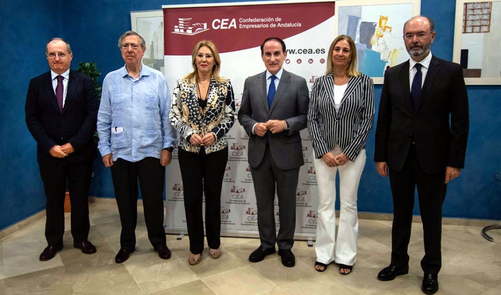 La consejera de Economía ofrece a los empresarios "un ecosistema impositivo propicio para la inversión"