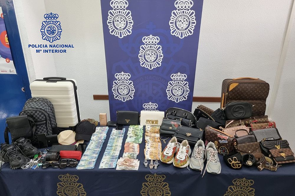 La Policía Nacional desarticula un grupo criminal especializado en la comisión de robos con fuerza en domicilios y detiene a tres personas