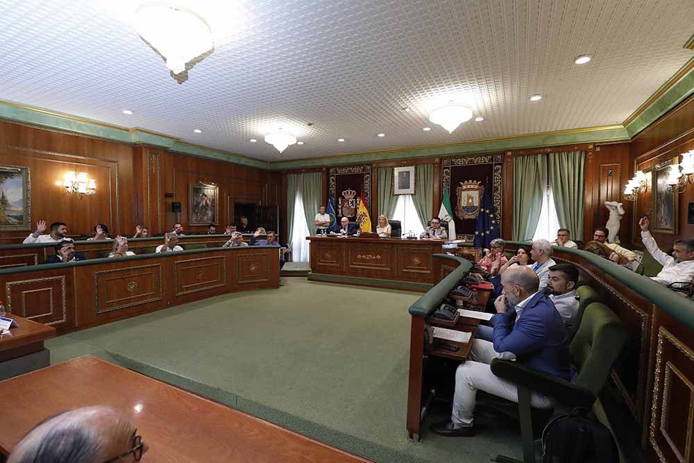 El Pleno aprueba dos modificaciones presupuestarias relacionadas con el mantenimiento de zonas verdes y con la ayuda a domicilio