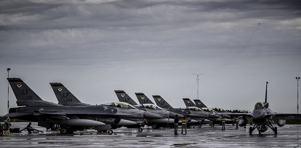 Dinamarca entregará 42 cazas F-16 a Ucrania, aunque será necesario medio año para preparar a los pilotos