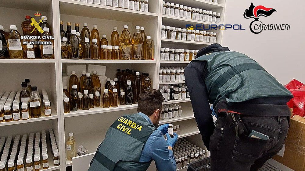 Detenidas once personas por distribuir internacionalmente aceite de oliva adulterado