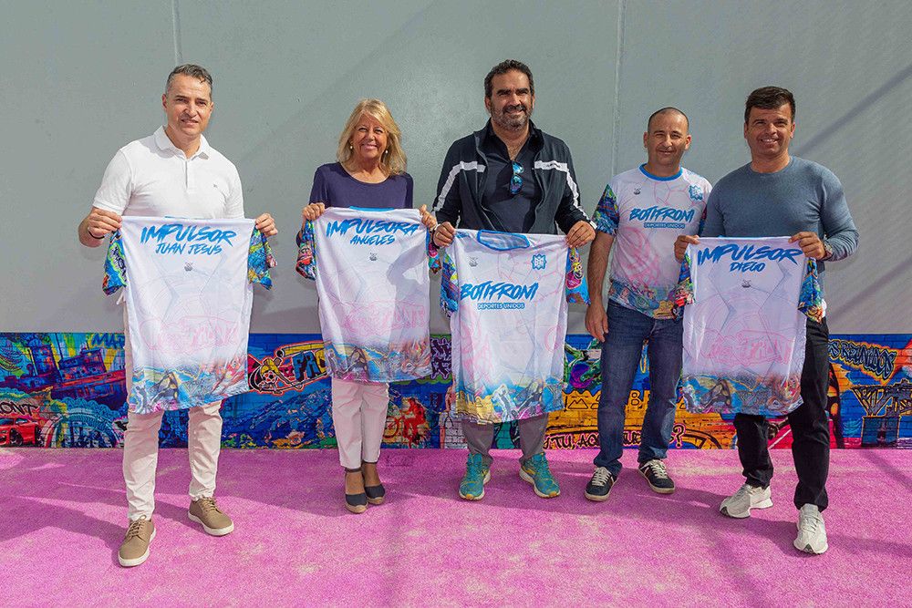 Marbella cuenta con la primera pista en el mundo de "botifront", un nuevo deporte que une doce disciplinas distintas en una sola cancha