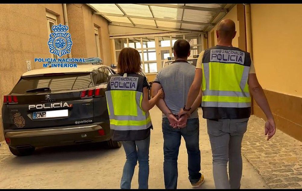 La Policía Nacional detiene a un hombre que vendía medicamentos con efectos abortivos a través de redes sociales y portales de anuncios