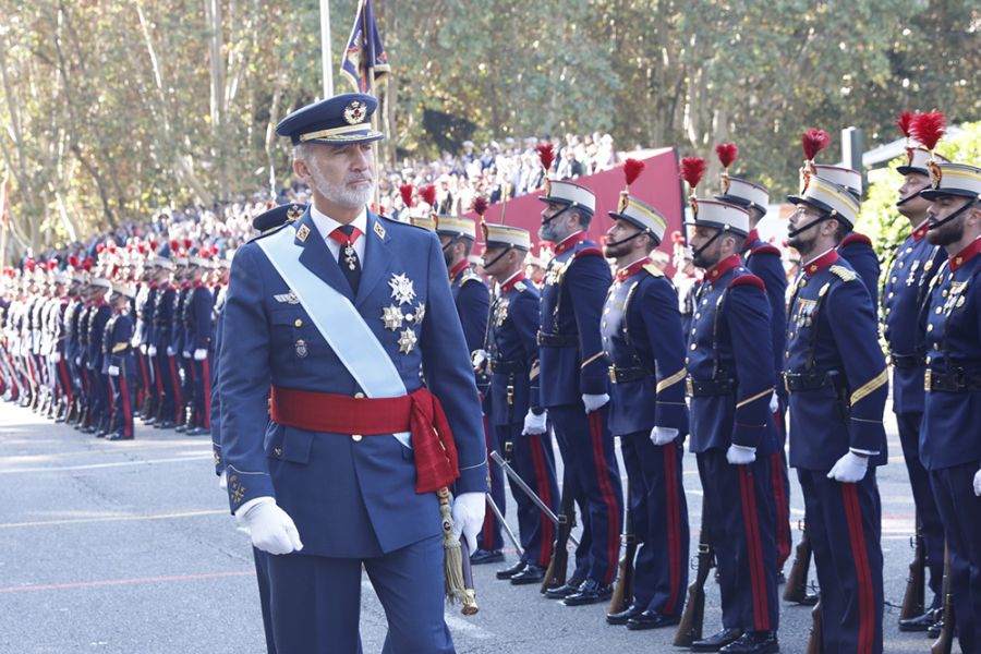 Los reyes, acompañados de la princesa de Asturias, presiden los actos por el Día de la Fiesta Nacional