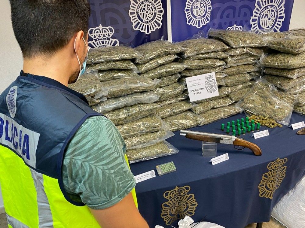 Desarticulado en Vélez-Málaga un grupo criminal que envasaba marihuana al vacío para su venta en el extranjero
