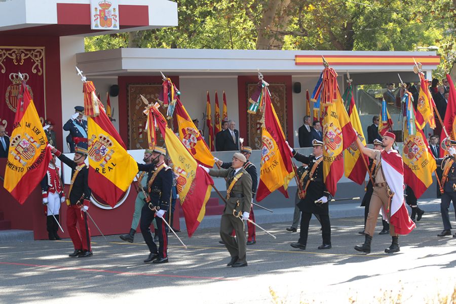 Los reyes, acompañados de la princesa de Asturias, presiden los actos por el Día de la Fiesta Nacional