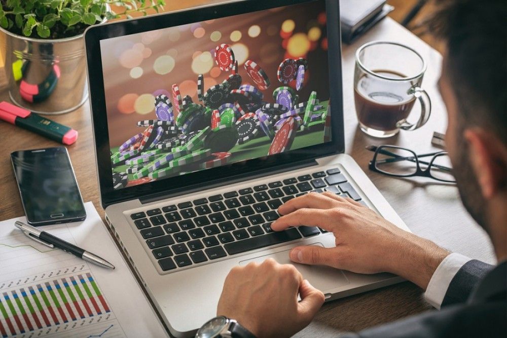 Más de 6.000 personas pidieron en 2020 su exclusión del juego "online" en España