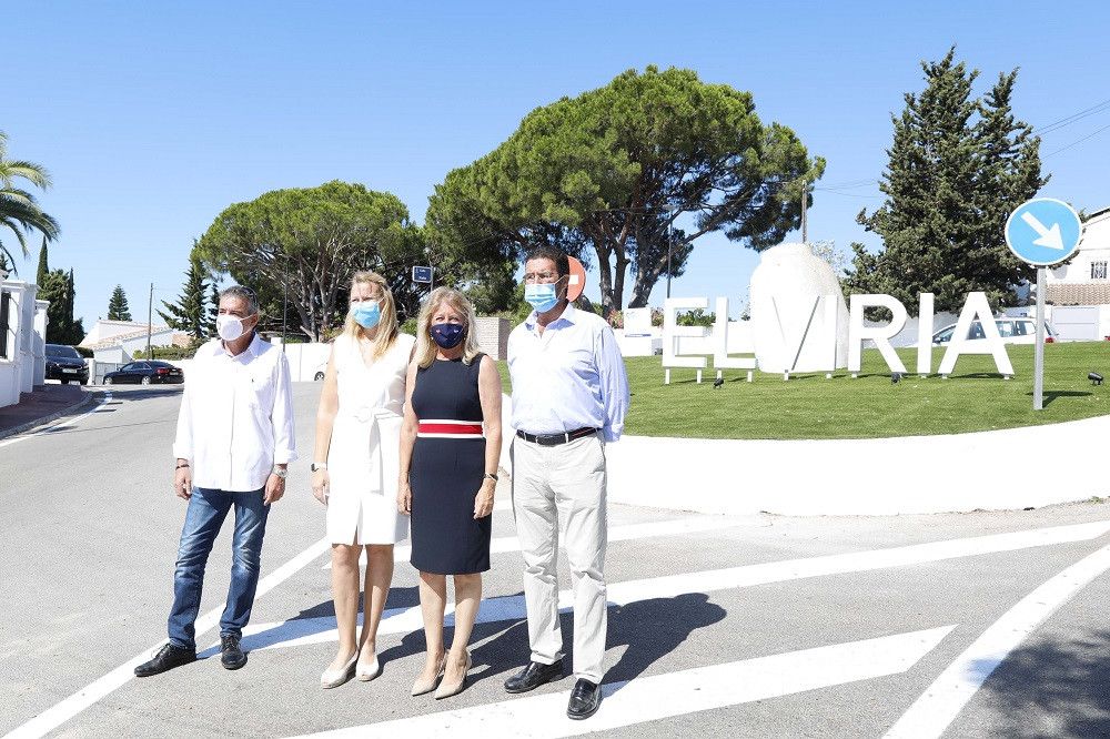 El Ayuntamiento mejora la movilidad peatonal y la iluminación de la avenida de Las Cumbres de Las Chapas