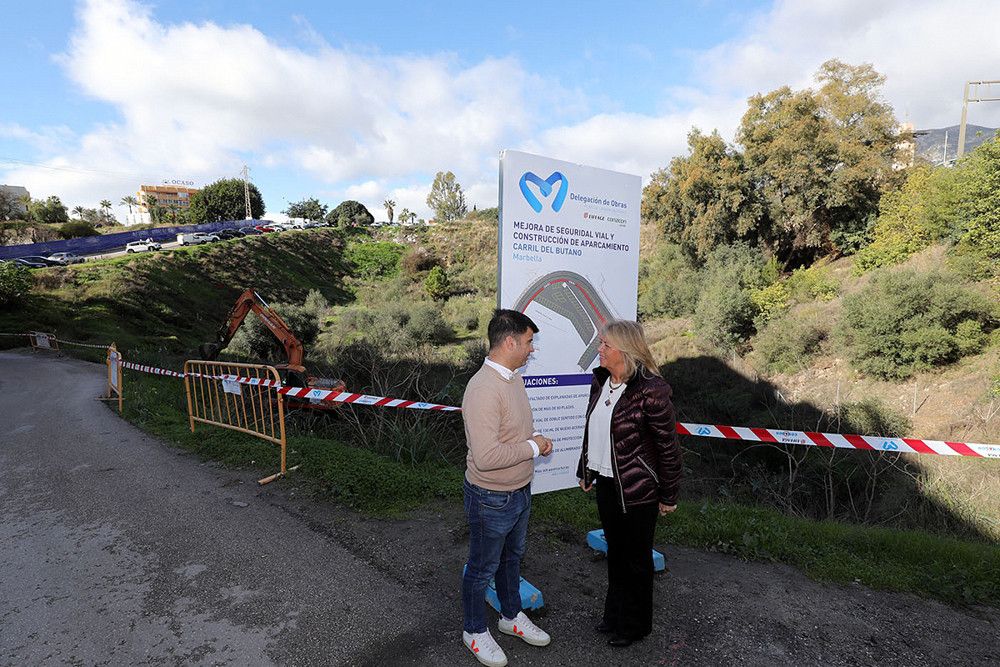 El Ayuntamiento inicia los trabajos de reordenación del tráfico en el Carril del Butano, que tendrá doble sentido de circulación y 80 nuevos aparcamientos