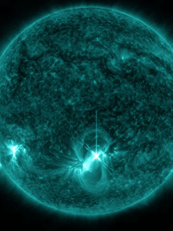 El Sol emite una fuerte llamarada solar de clase X