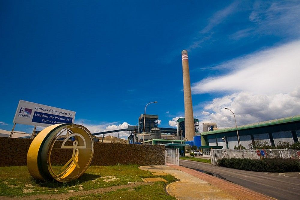 El consejero de Industria anuncia la próxima firma de convenio para paliar el cierre de la térmica de Carboneras