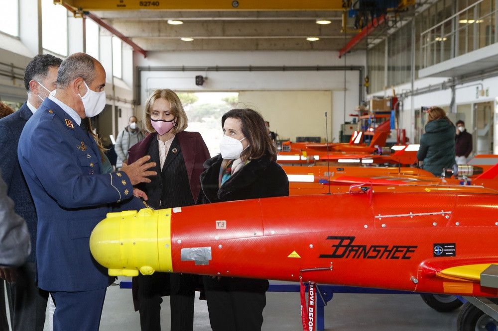 La ministra de Defensa visita las obras del futuro centro de ensayos para sistemas no tripulados del INTA, el proyecto CEUS