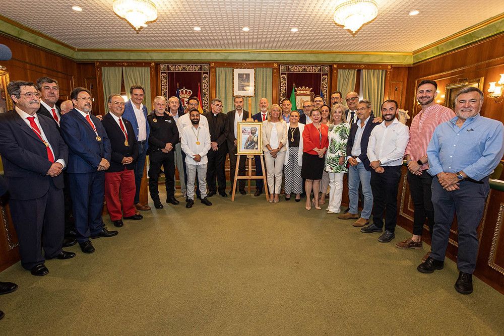 Los Romeros de San Bernabé presentan el cartel y al pregonero de las fiestas patronales