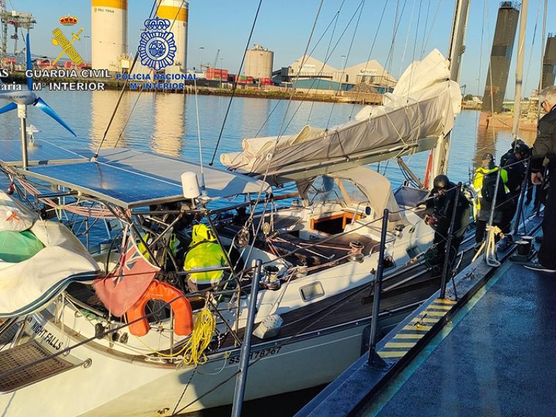 Interceptado un velero con 2.000 kilos de cocaína en el mar Cantábrico a 30 millas de la costa española