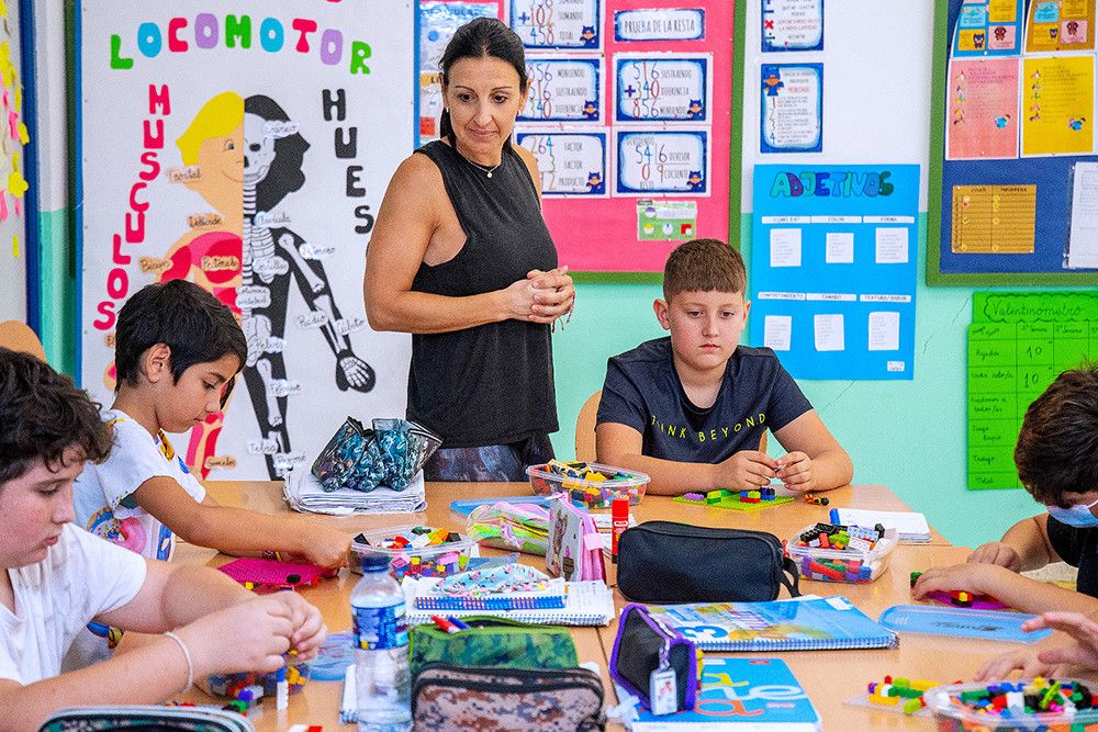 Catorce centros docentes malagueños transforman sus espacios exteriores en entornos naturales sostenibles de aprendizaje