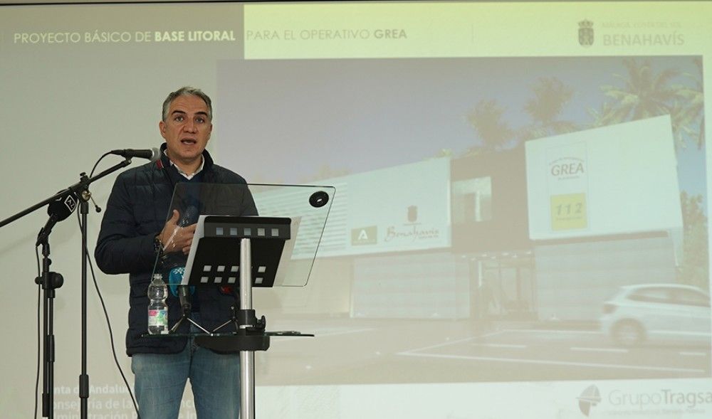 El consejero de la Presidencia presenta el proyecto de la nueva base del GREA al Ayuntamiento de Benahavís