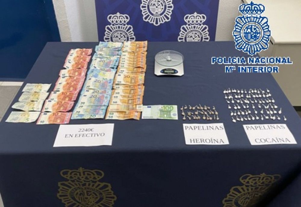 La Policía Nacional desarticula un punto de venta al menudeo de cocaína y heroína en una vivienda de Las Albarizas, en Marbella