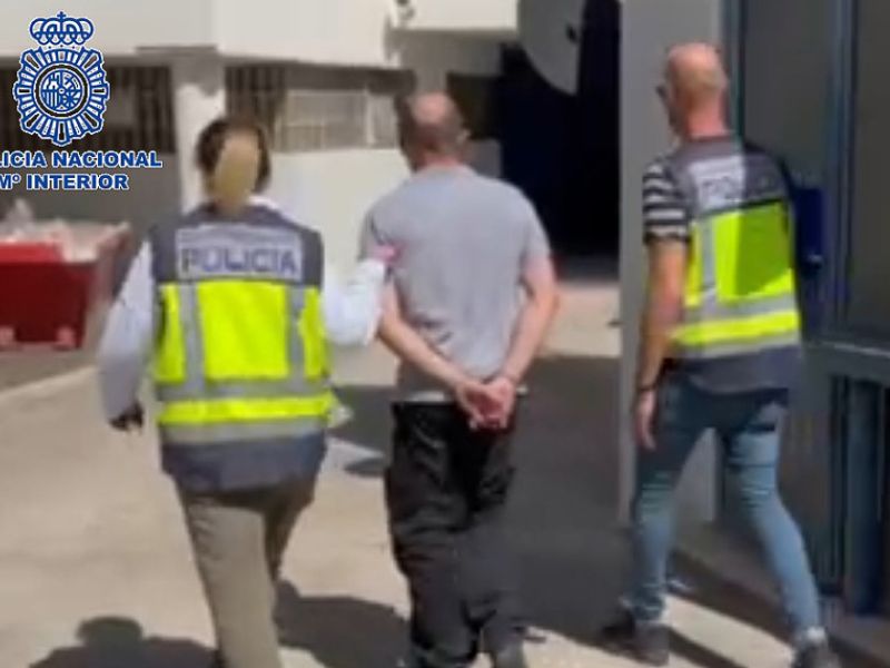 La Policía Nacional detiene en menos de 48 horas a los asaltantes de un establecimiento de material deportivo en San Pedro Alcántara