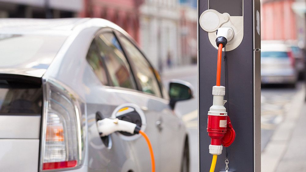 Aprobada la orden que regula la información que deben facilitar los gestores de los puntos de recarga eléctrica de carácter público