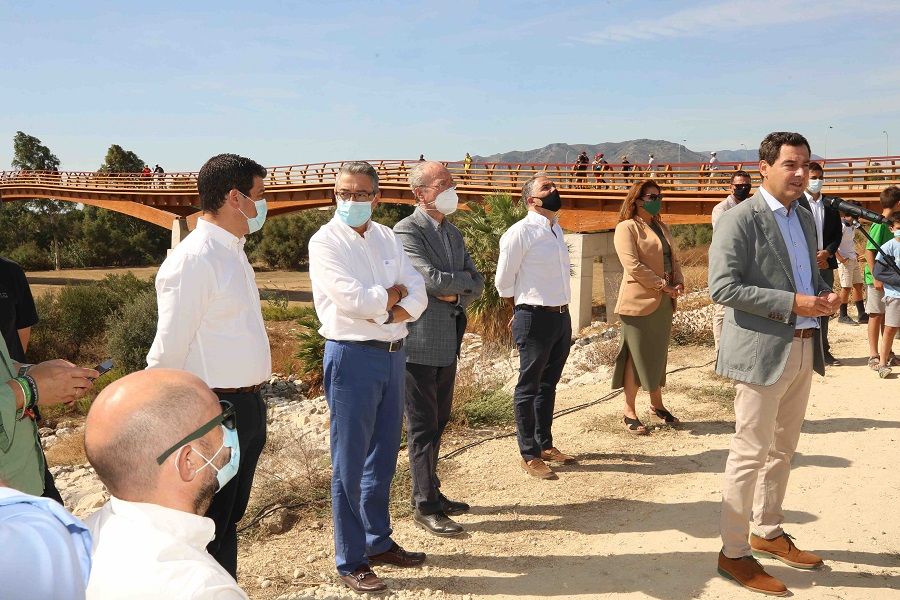 La pasarela de madera del Guadalhorce, la más grande de Europa, se convierte en el principal hito de la Senda Litoral
