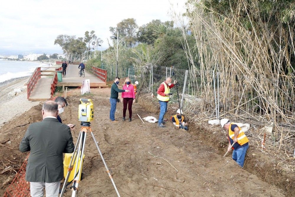 El Ayuntamiento amplía el paseo marítimo desde El Cable a Río Real para conectar Marbella con el distrito de Las Chapas y dar continuidad a la senda litoral